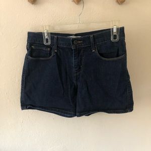 Size 8 Levi shorts
